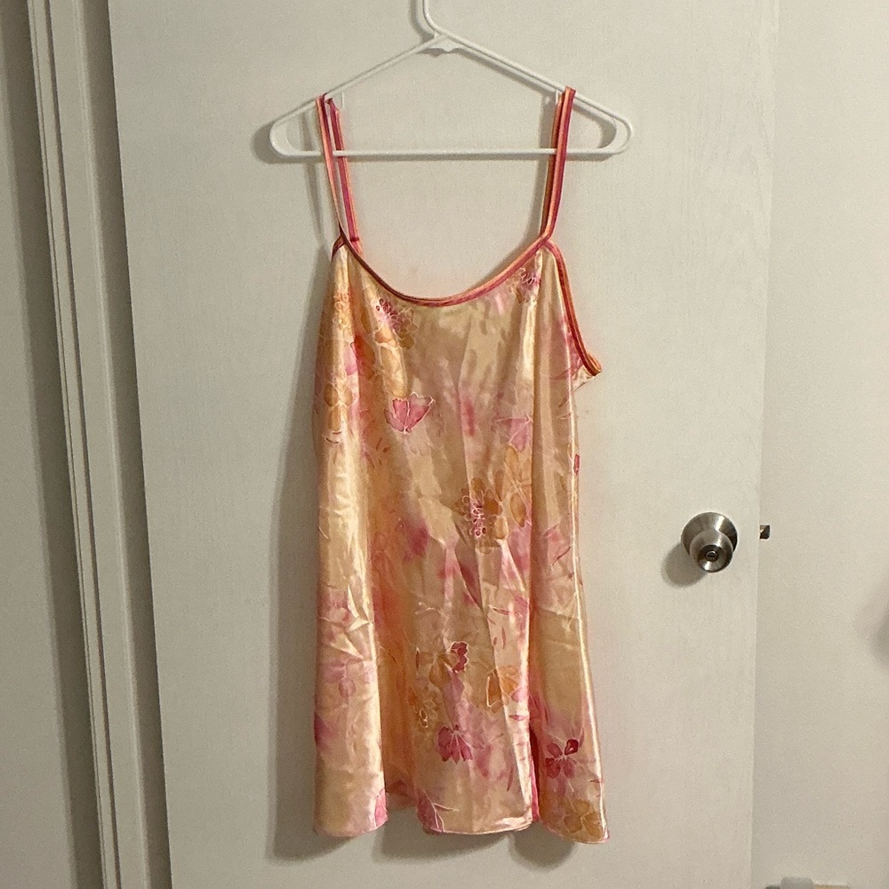 Delicates Intimates Women’s Short Gown Size L